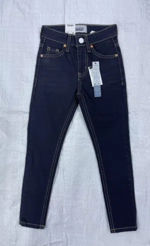 مصنع للملابس الجاهزة ( جينز ) A ready-made clothing factory (men's women's and children's jeans