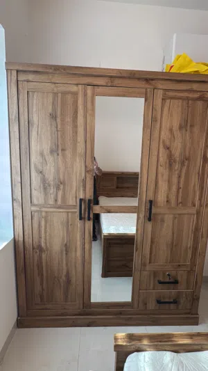 Full bedroom set including for sale 160 OMR