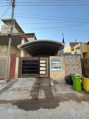 100 m2 2 Bedrooms Townhouse for Sale in Basra Al Amn Al Dakhile