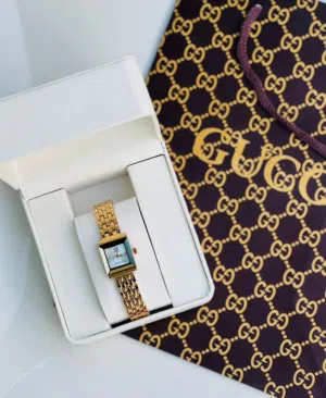 ساعات مسائيه ب ماركات مختلفه