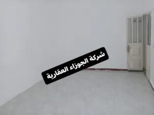 شقتين فارغتان للايجار طابق ارضي مع ترس - وطابق اول مع بلكونة في مرج الحمام