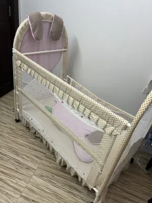 سرير أطفال سرير بيبي سرير صغير