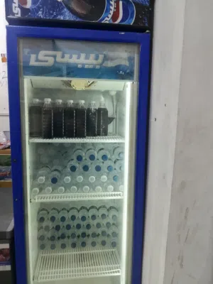 ثلاجة عرض عمودية