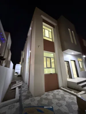 للبيع فيلا في المعبيله على الشارع الاول Villa for sale in Al Maabilah on the main street