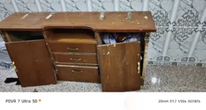 ميز خشب للبيع السعر غير محدد اعرض سعرك