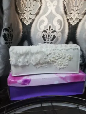 شنطه نسائية للاعراس للبيع