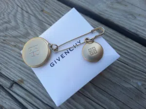 BRUSH GIVENCHY