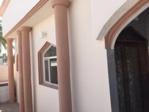 150 m2 2 Bedrooms Villa for Rent in Muscat Al-Hail