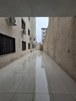 245 m2 4 Bedrooms Apartments for Sale in Amman Khalda