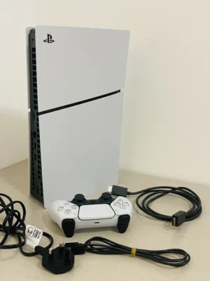 بلايستيشن 5 ديجيتال سليم Ps5 Slim - السوني مستعمل استعمال خفيف جداً مع الكارتون وجهازه الاصلي
