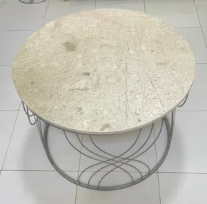 طاولة فالوسط