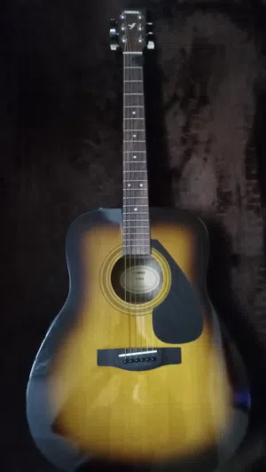 Yamaha acoustic guitar f 310 with pickup device jack no single buzz or scratch