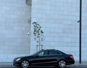 مكتب سيارات VIP ليموزين السيارات الفارهه... للبيع
