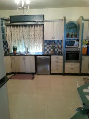 شقة واسعة للإيجار في البيرة – أم الشرايط (على الشارع الرئيسي)