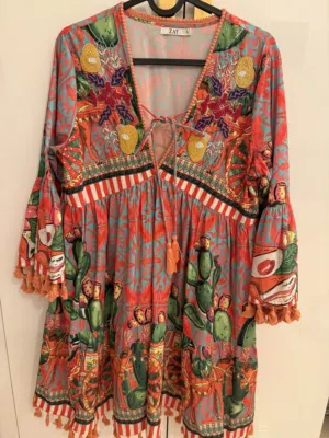 عبايات وشيل وشنط نسائية ماركات راقية