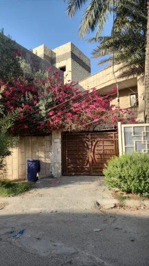 في ابو طيارة للبيع