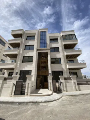 900 m2 3 Bedrooms Apartments for Sale in Amman Deir Ghbar