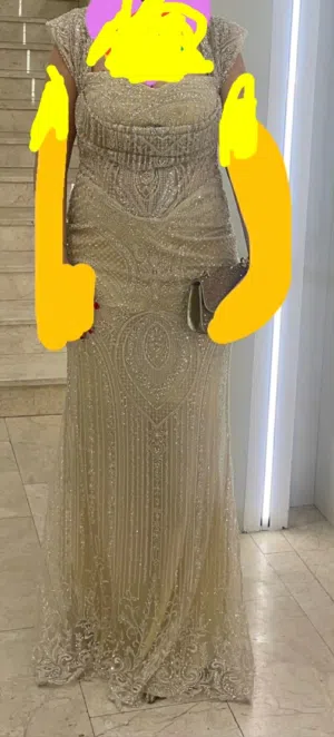 فستان موديل حديث ،ملبوس مرة