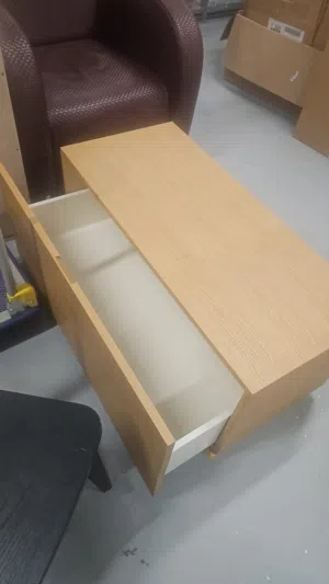 Heavy duty shoes rack very good quality very heavy made in Italy use for fastion store and you can u