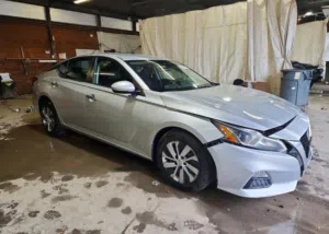 Used Nissan Altima in Al Batinah