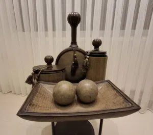 تحف ديكورية فاخرة ثقيلة مصنوعة من العظم وليست خشب بحالة الجديد للبيع