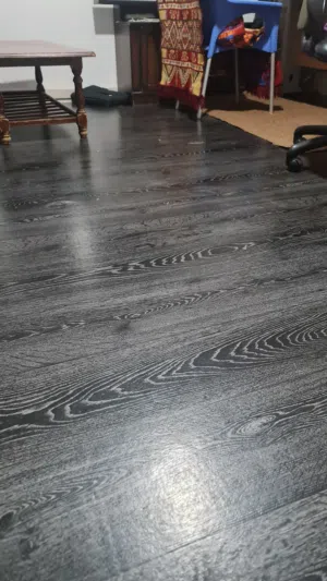 ارضيه pvc اسود و سلفر