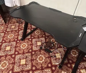 Devo gaming table for sale in perfect condition
