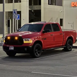 للبيع دوج رام هيمي الفل ابشن2016 صبغ الوكاله For sale Dodge Ram Hemi Full Option2016 Agency dyeing