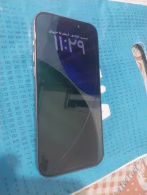 16 برو ماكس لون ذهبي