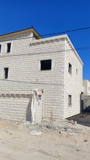 ٣ غرف نوم . ٣ حمّامات . 188 م٢0