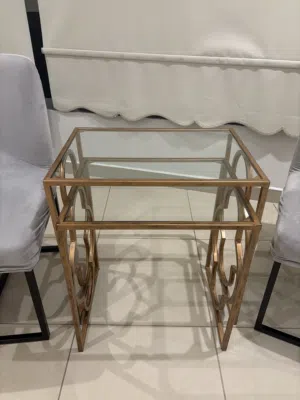 طاولات جانبية