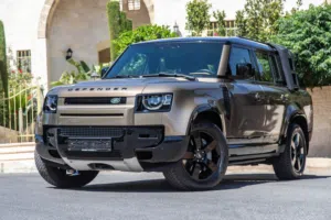 Land Rover Defender 130 2024  Black Package   السيارة كفالة الشركة و قطعت مسافة 29,000 كم فقط