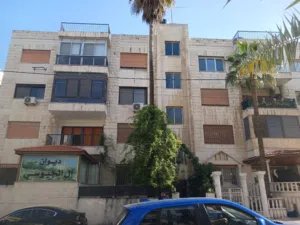 شقة للبيع بأجمل مناطق عمان الغربية