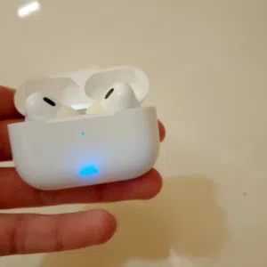 سماعه بلوتوث للبيع بحاله ممتازه