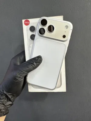 iPhone 17 pro max 256 gb silver battery health 100% 8 months warranty available box available