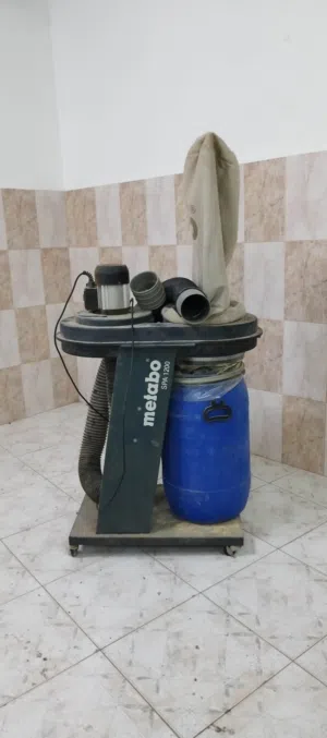 للبيع مكنسة نشارة خشب ميتابو