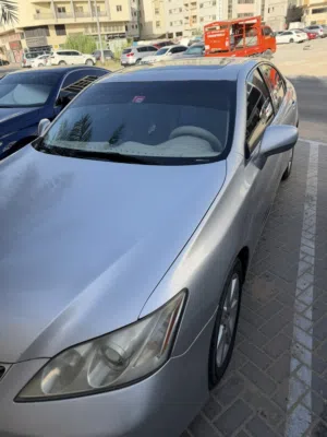 Lexus es35 - استخدام بيت مسجلة ومأمنة / السيارة نظيفة