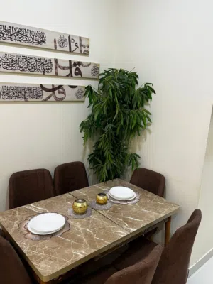 طاولة للبيع ب45 دينار