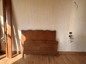 حجرة نوم مستعملة ( أرو ) كاملة ، بحالة جيدة جدا مرتبة جديدة من ( هابيتات )