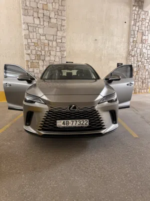سيارة ليكزس RX350 لون شامبين موديل 2024 ماشية 21 الف كم للبيع