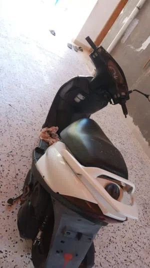 موطو يماها Max 125cc الرقم اسفل لاعلان