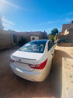 سونات 2010 2011  ماشيه 190الف صالة كمبيو محرك ربي يبارك  سعر 26500
