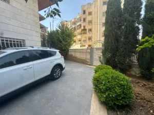 شقة مفروشة دوبلكس (طابقين) عبارة عن فيلا مستقلة بمساحه اجمالية 480م بالقرب من كلية الخوارزمي