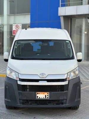 TOYOTA HI ACE PASSENGER VAN 2020 WHITE