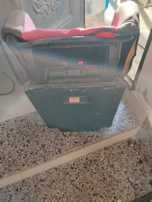 معقد سيارة للاطفال