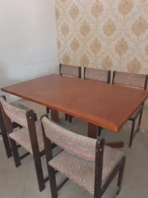 Dining room table