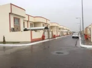 بيت مميزة في مجمع الجوهرة بمساحة 250 متر مربع .