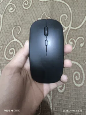 ماوس بلوتوث تجاري نوعيه محترمه مناسب للعب والعمل ويعمل على بطاريات توضع داخله ويعمل بشكل طبيعي