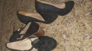 كنادر. عروس للبيع الوحدي بي 2 دينارين ونص