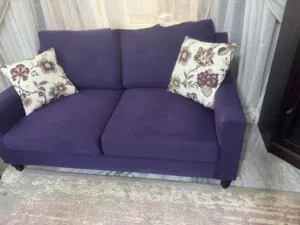للبيع – طقم كنب شبه جديد بحالة ممتازة Semi-New Sofa Set in Excellent Condition